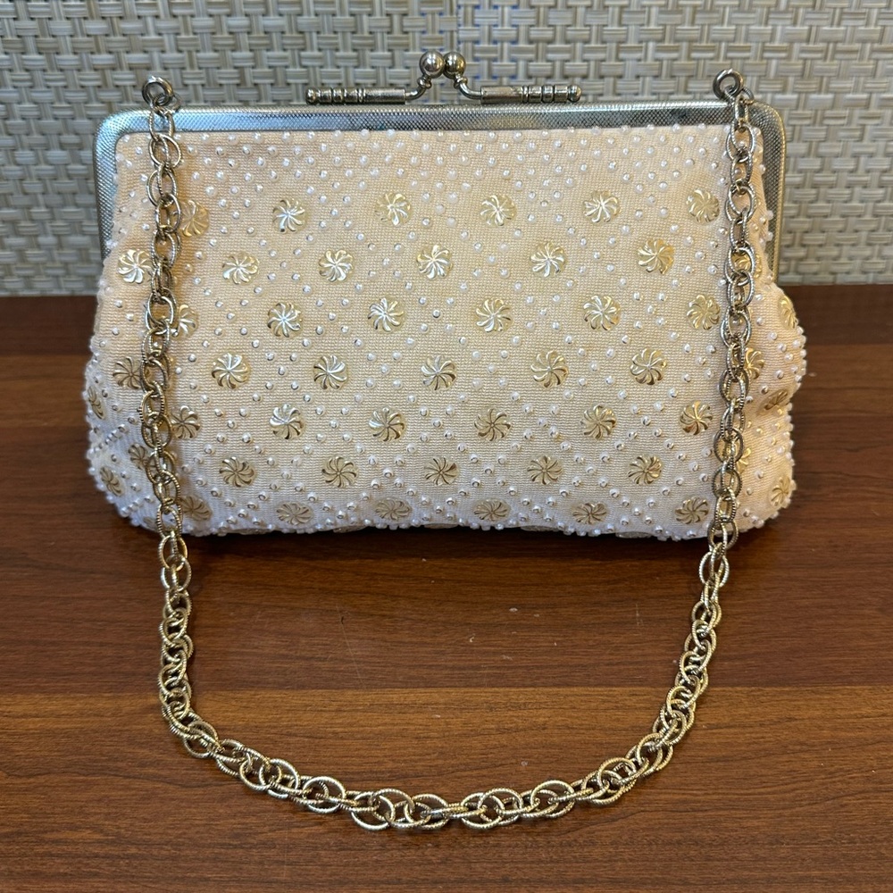 🌟HP🌟VTG 1950s-60s Pale Apricot Beaded Shoulder Bag with Double Gold-tone Chain